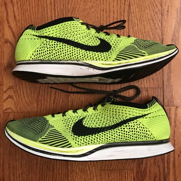 Nike Flyknit Racer Volt - Neon 2013 - Picture 4 of 10